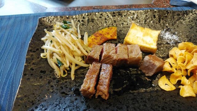 鉄板焼 なにわ リーガロイヤルホテル小倉 - サブ画像2