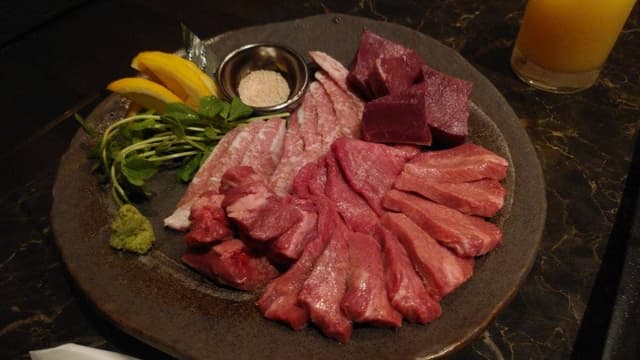 YAKINIQ HANAKI 戸畑店 - サブ画像1