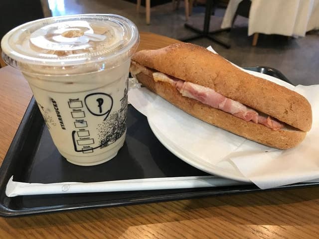 スターバックス コーヒー ミーナ天神店 - サブ画像2