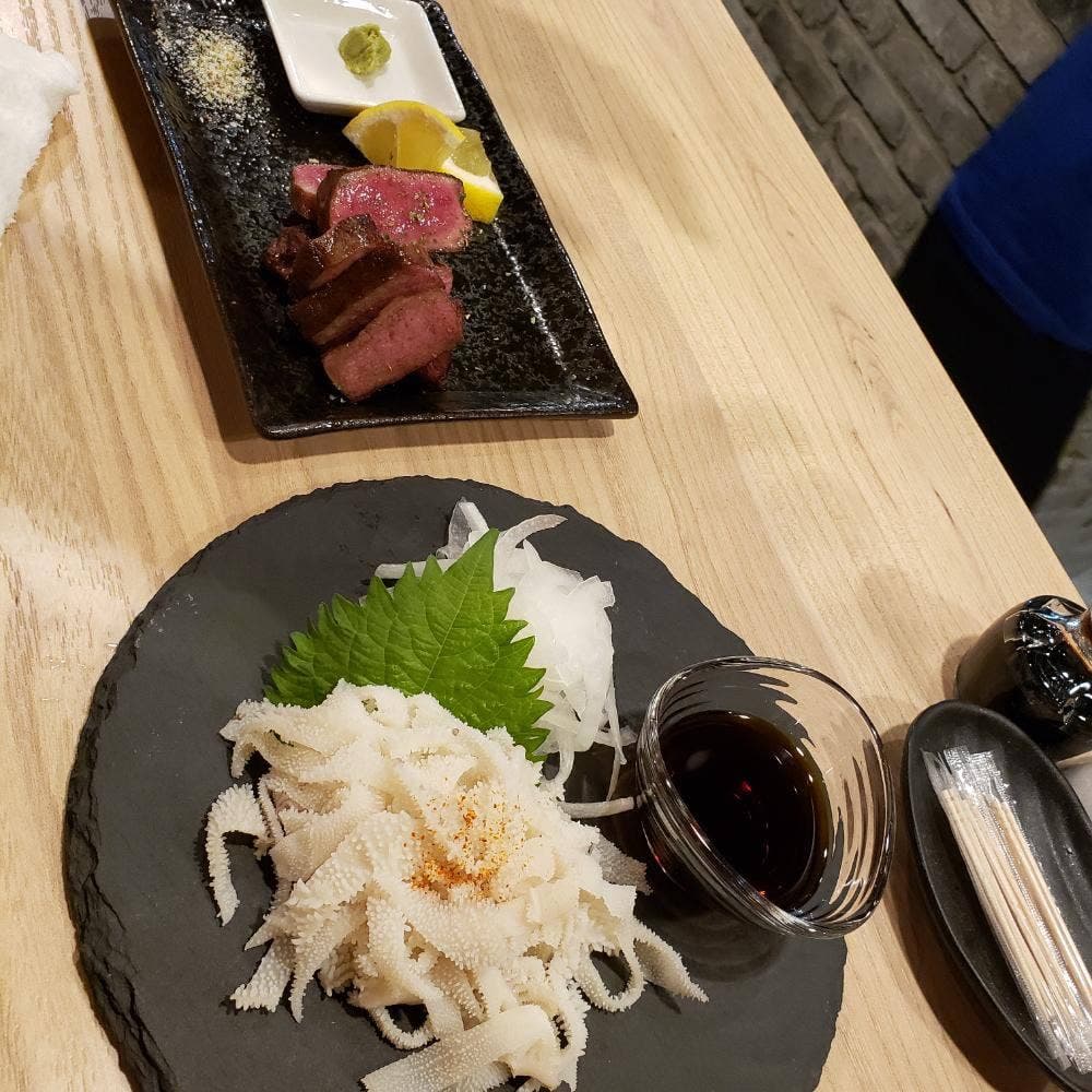 炭と酒 肉魔人