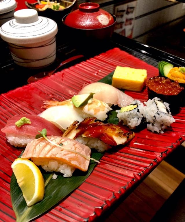 活魚廻転寿司 にぎり長次郎 朝霧店 - サブ画像3