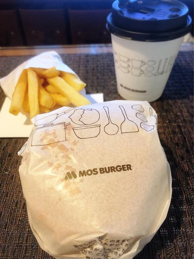 モスバーガー 池袋西口店 - サブ画像1