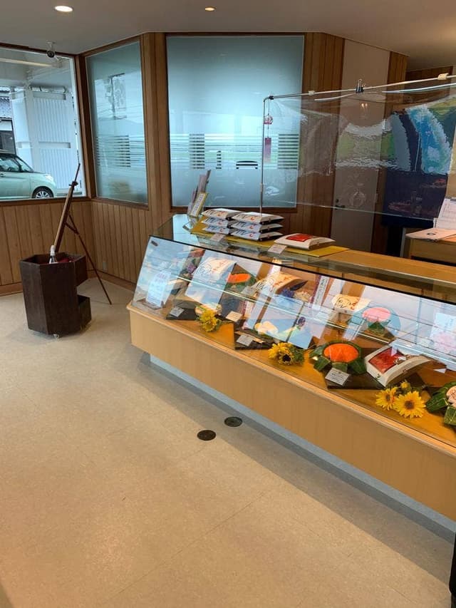 ますのすし本舗 源 黒部インター店 - サブ画像1