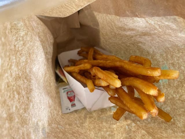 フレッシュネスバーガー 福岡PayPayドーム店 - サブ画像1