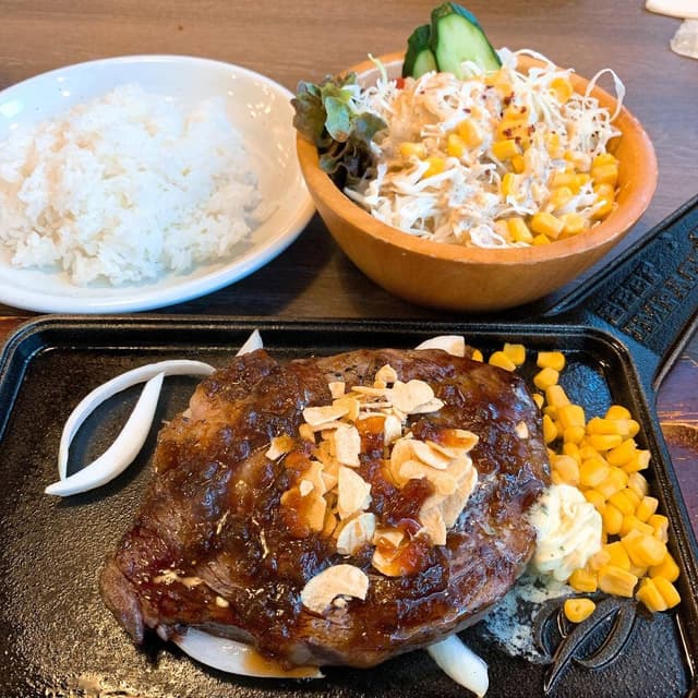 炭焼ステーキ BEEF IMPACT 旭川パワーズ店 - サブ画像1