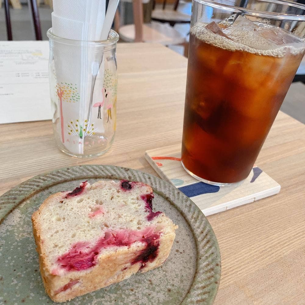 喫茶とギャラリー なみなみ