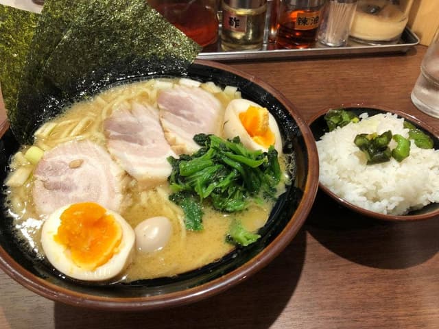 横浜家系ラーメン 極味家 北浦和駅前店 - サブ画像1