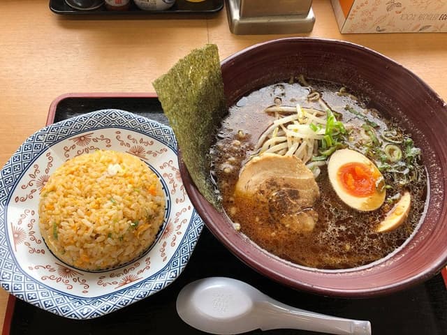 にんたまラーメン 旭店 - サブ画像1
