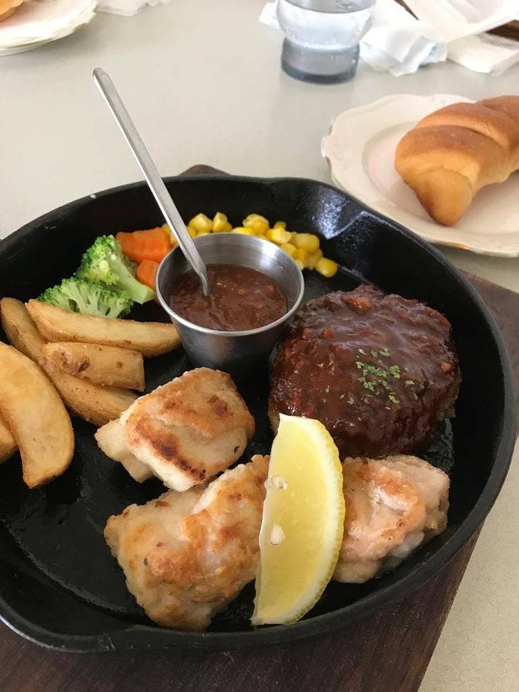 ストローハットカフェレストラン