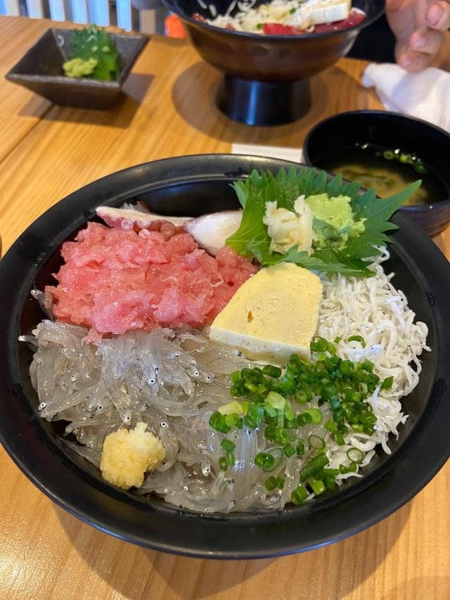 しらす丼と海鮮の店 次郎丸 - サブ画像3