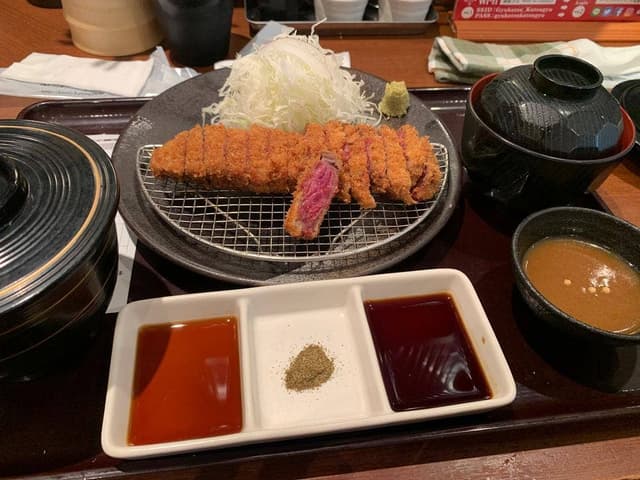 牛カツ京都勝牛 吉祥寺北口店 - サブ画像1