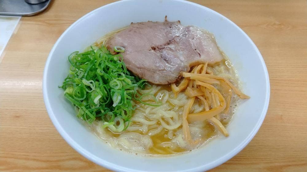 鶏麺亭。