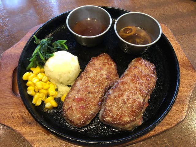ステーキハウス 魔法のらんぷ 西24丁目店 - サブ画像1