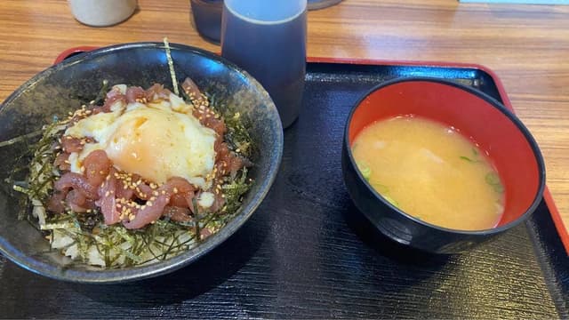 まぐろユッケ丼と定食 三崎屋 - サブ画像2