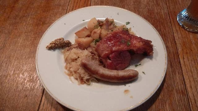 BIER BAR BOUCHERE - サブ画像3