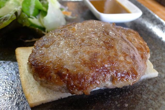 ステーキ・ハンバーグ 前田屋 - サブ画像1