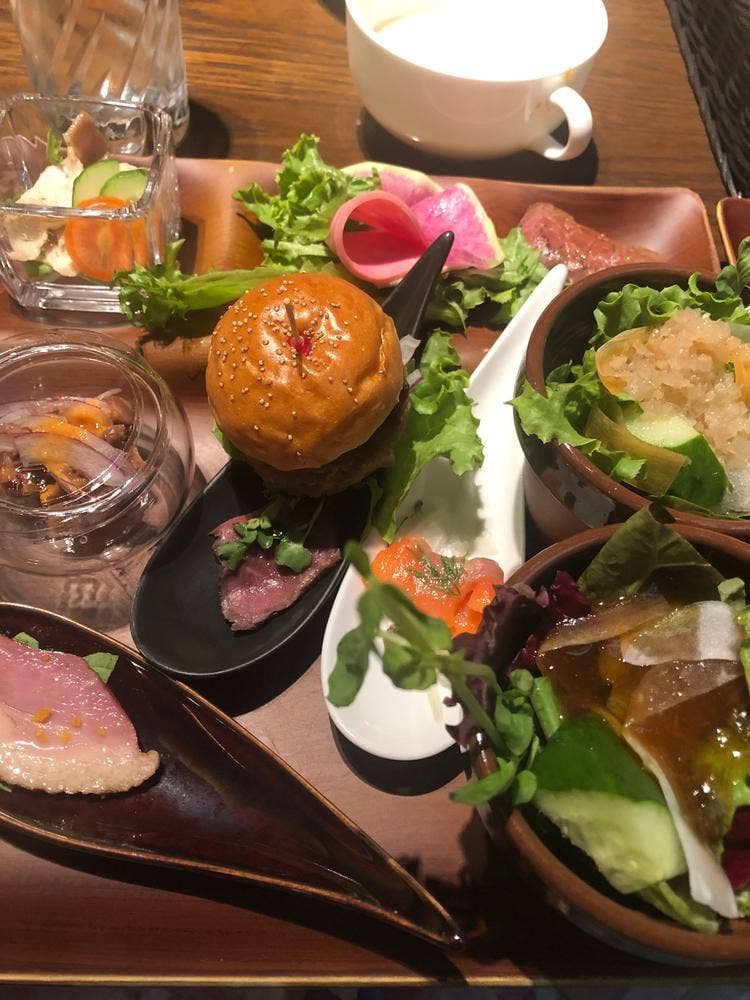 オールデイダイニング ラジョウ