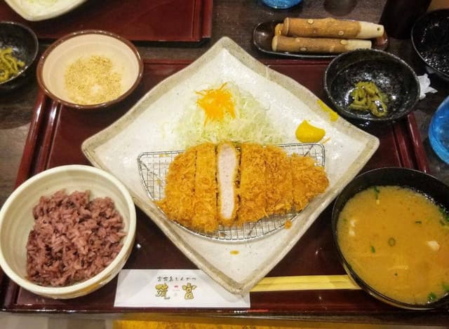 宮古島とんかつ 琉宮 - サブ画像3