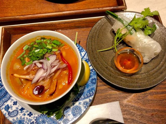 からんころん エスニック居酒屋 ベジ&ヌードル - サブ画像1