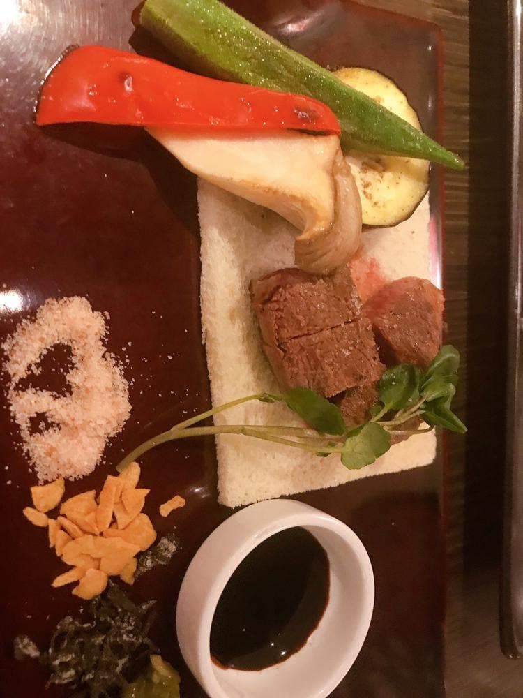 ビーフステーキ ニューカルネ