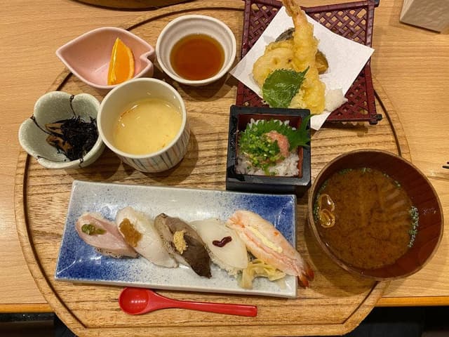 魚屋の台所 三代目ふらり寿司 - サブ画像2