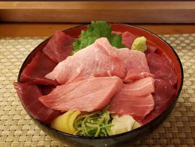 大間 浜寿司 - サブ画像3