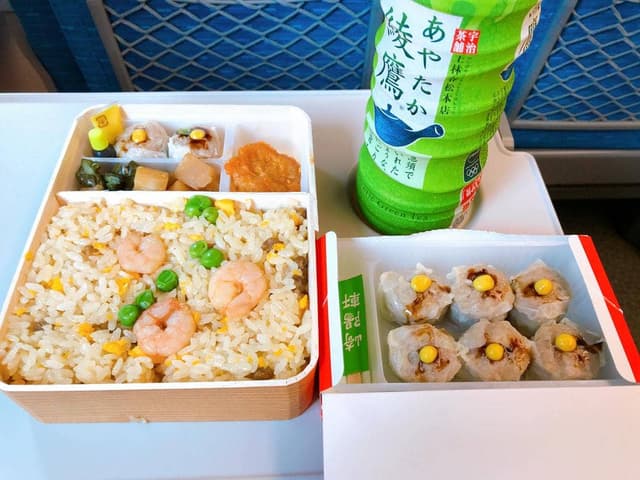 崎陽軒 新幹線新横浜駅下りホーム10号店 - サブ画像2