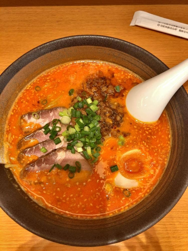 五穀豊穣の担担麺 王朝