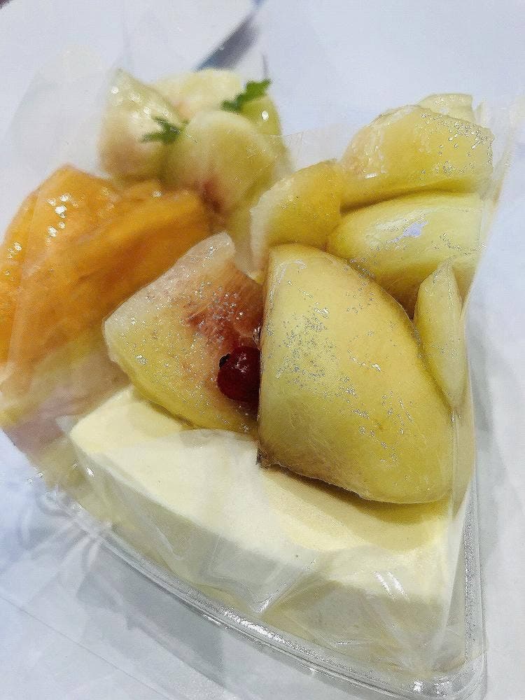 フルーツケーキファクトリー麻生店