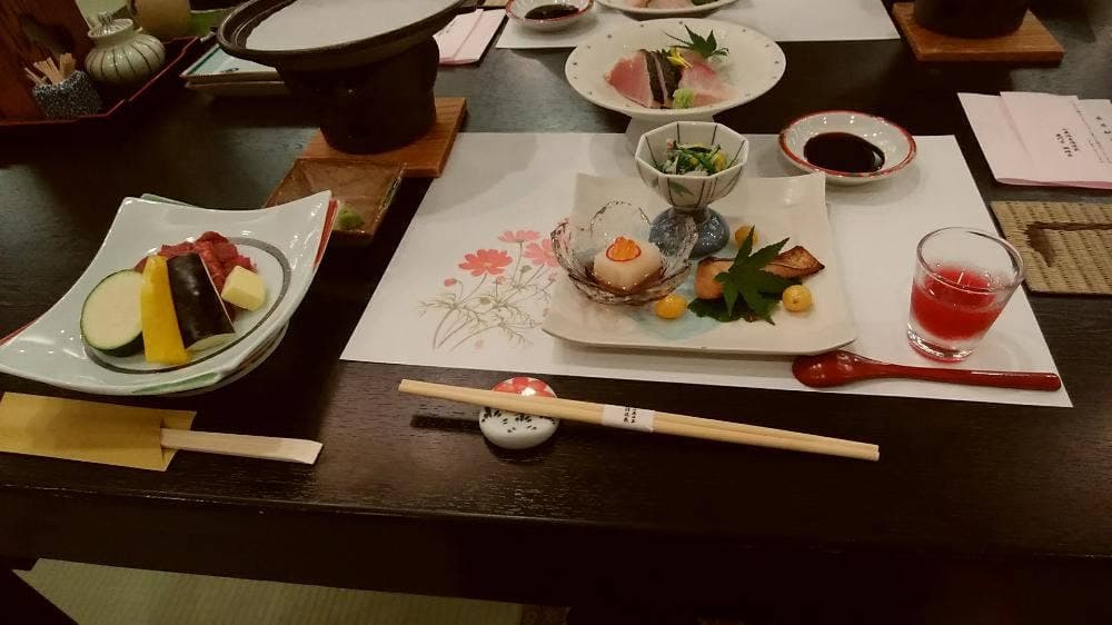 木立ちの中の宿 清流荘