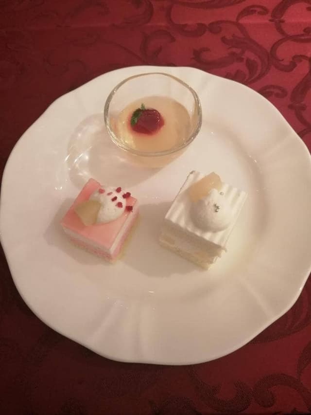 The Castillian Room - サブ画像3