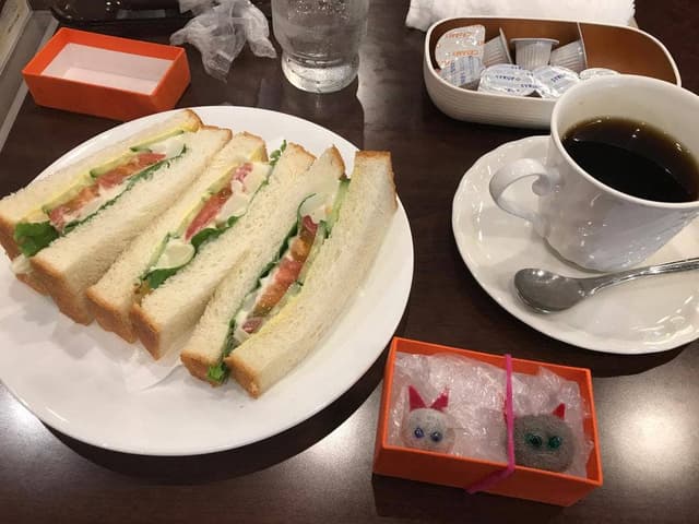 喫茶室ルノアール 新宿明治通り店 - サブ画像2