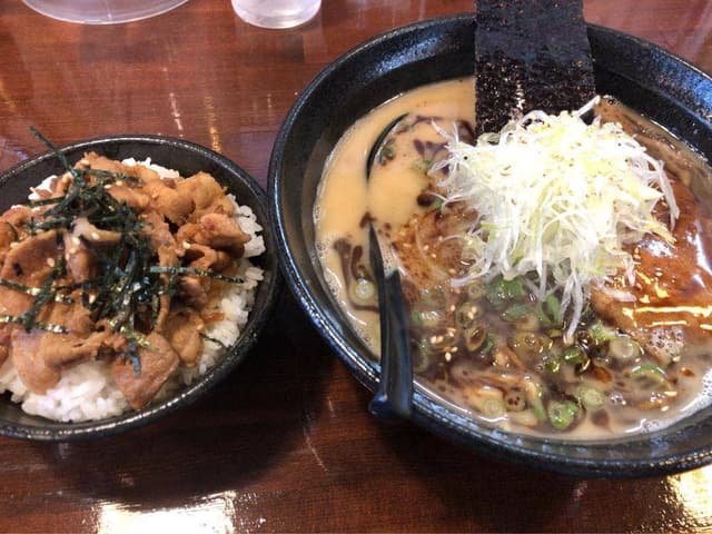 三代目 久留米ラーメン よかろうもん - サブ画像1