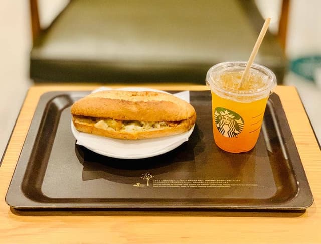 スターバックス コーヒー 函館五稜郭駅前店 - サブ画像1