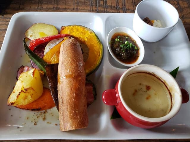 島野菜カフェ リハロウビーチ - サブ画像3