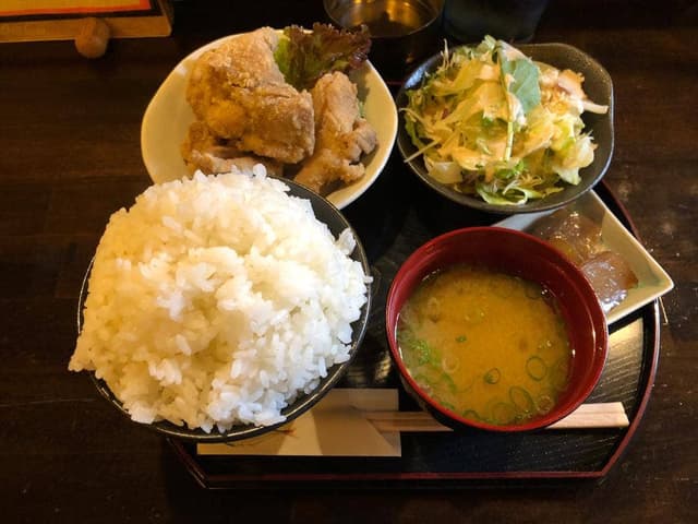 タイ風料理＆炭火焼居酒屋 大いなる樹 - サブ画像1