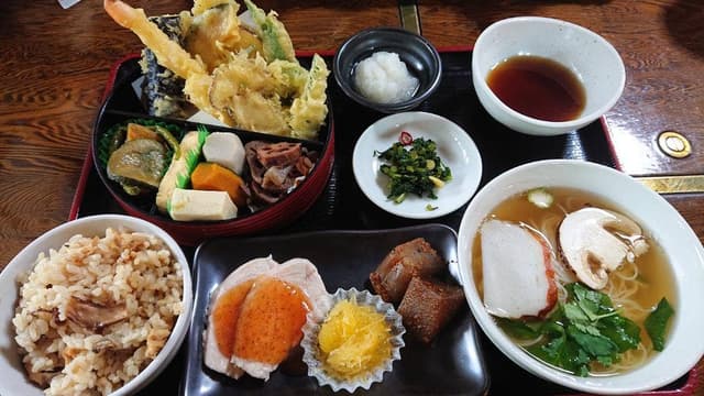 御食事処 里 - サブ画像1