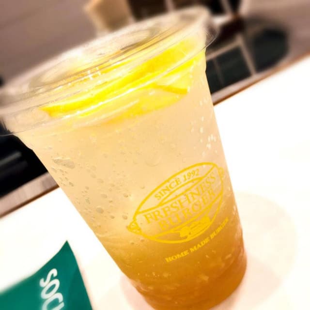 フレッシュネスバーガー LUXS FRONT店 - サブ画像2