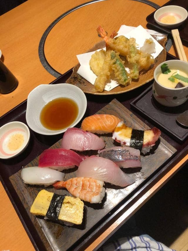 おやじすし一喜 布施店 - サブ画像1