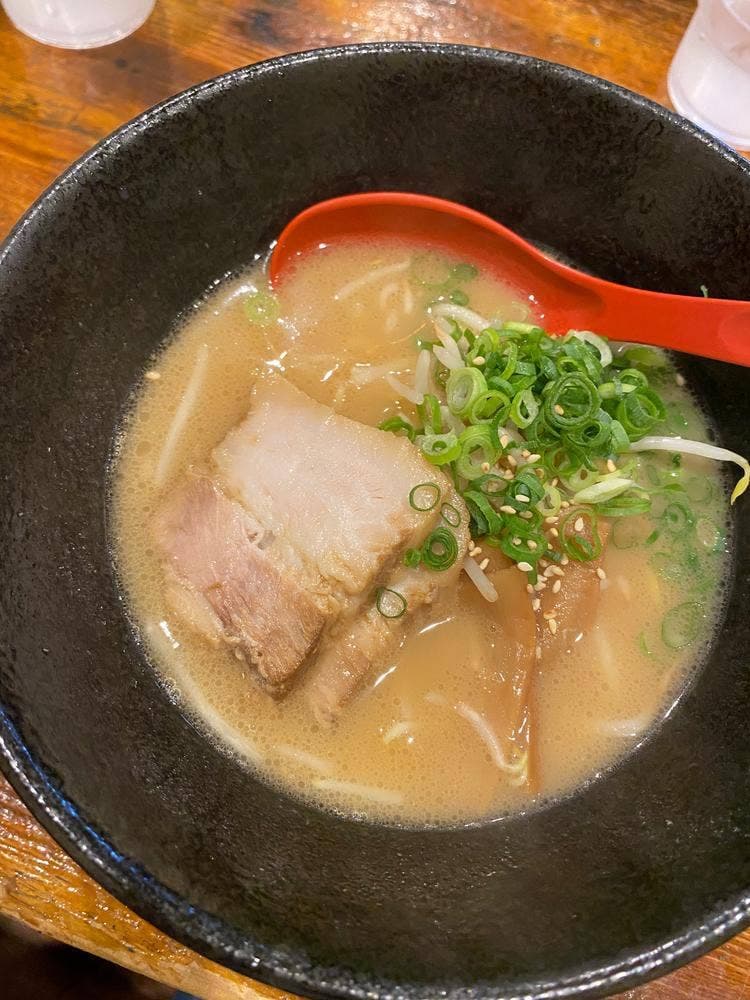 ほんまもん 和歌山ラーメン めん盛屋 八両 白浜新地店