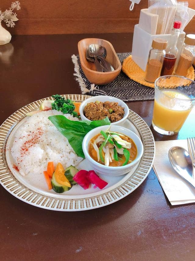 キーマカレーとチャイ なるせ堂 - サブ画像3