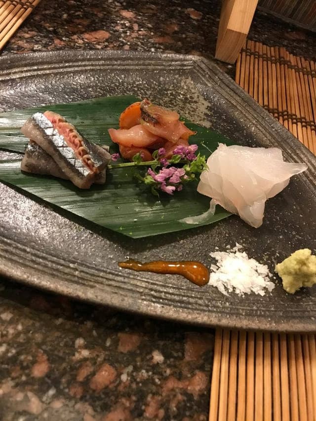お寿司ダイニング ぼとむずあっぷ - サブ画像1