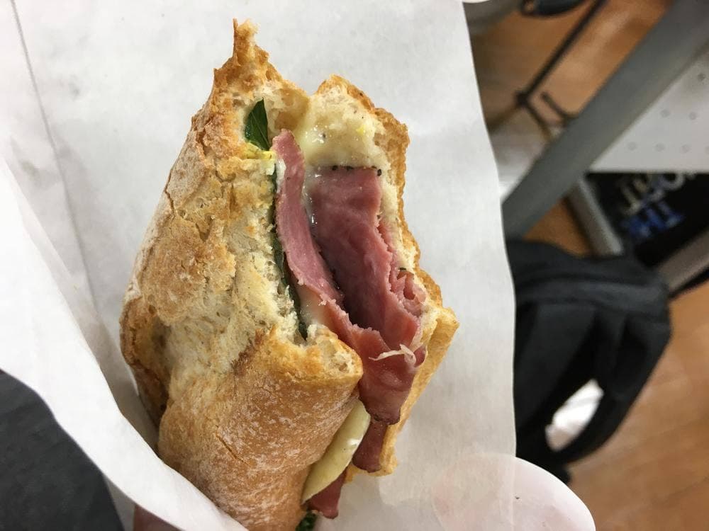 エクセルシオールカフェ 新宿三丁目店
