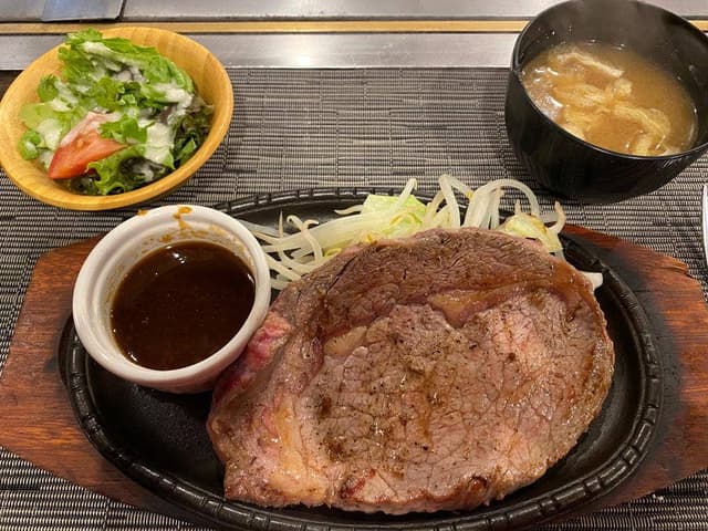 ステーキハウス 牛の松阪 - サブ画像1