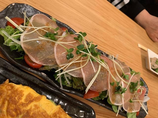 炭焼き牛タン&やきとりKITETSU - サブ画像1