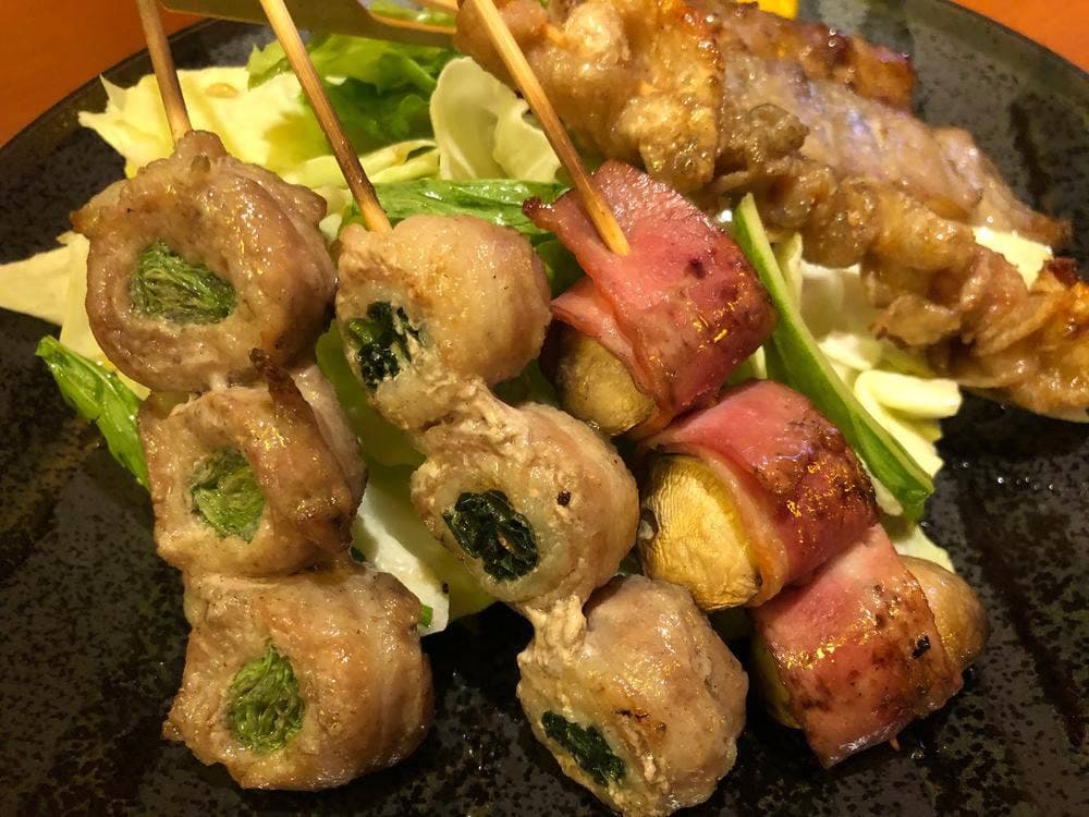 炭火野菜巻き串と餃子 博多うずまき 行徳店
