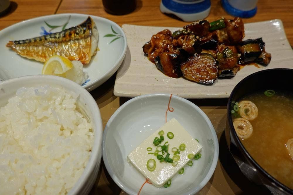 やよい軒 諫早店