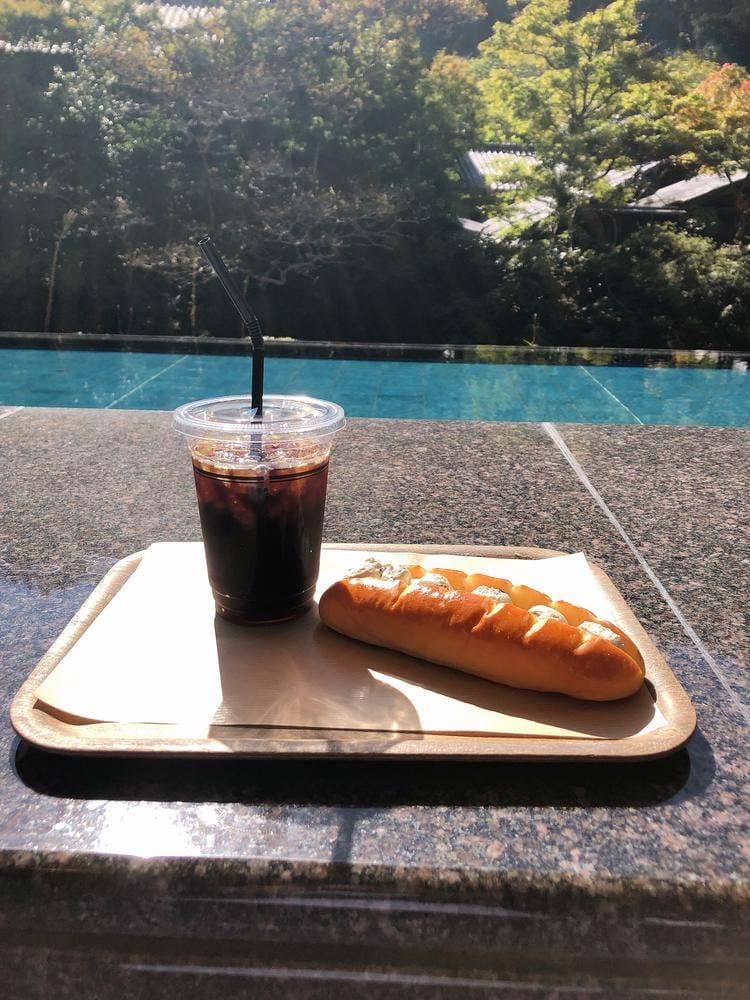 Bakery&Table 東府や 足湯カフェ