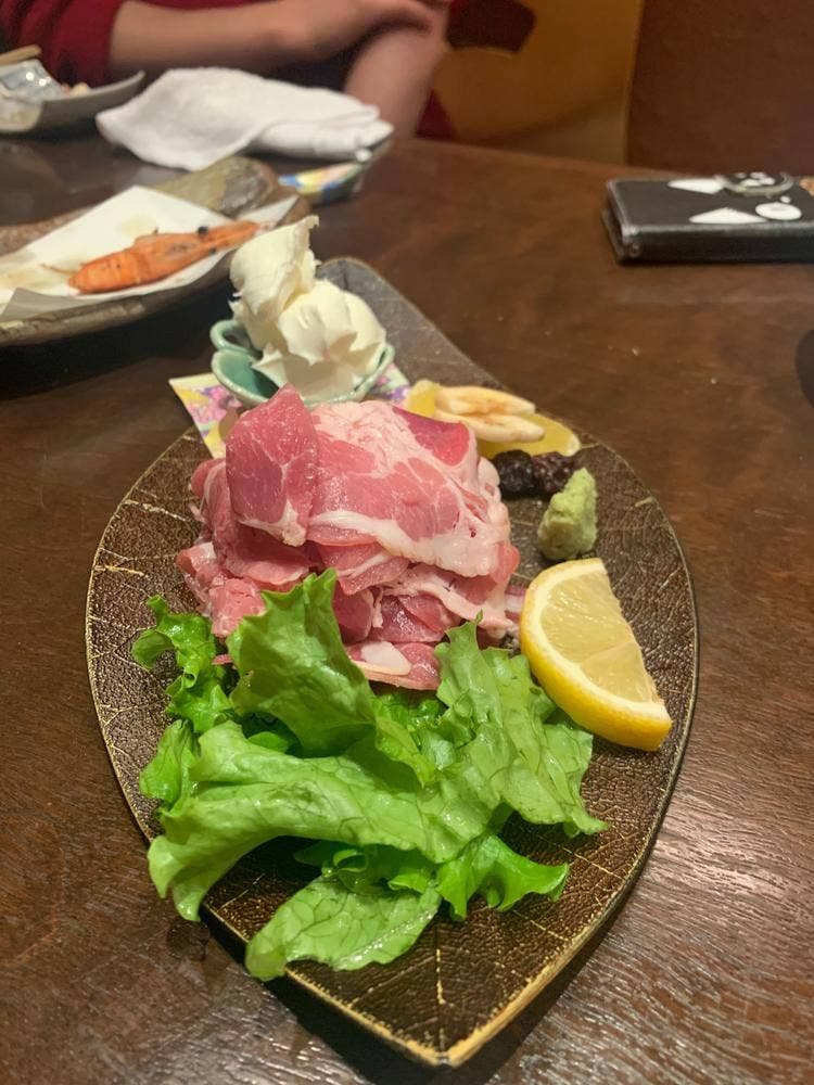 和皿三笑