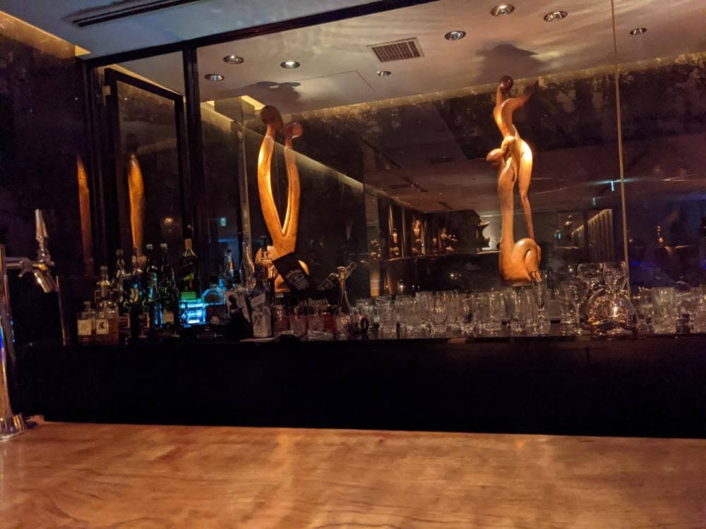 サロン ア ディネ ガルリ